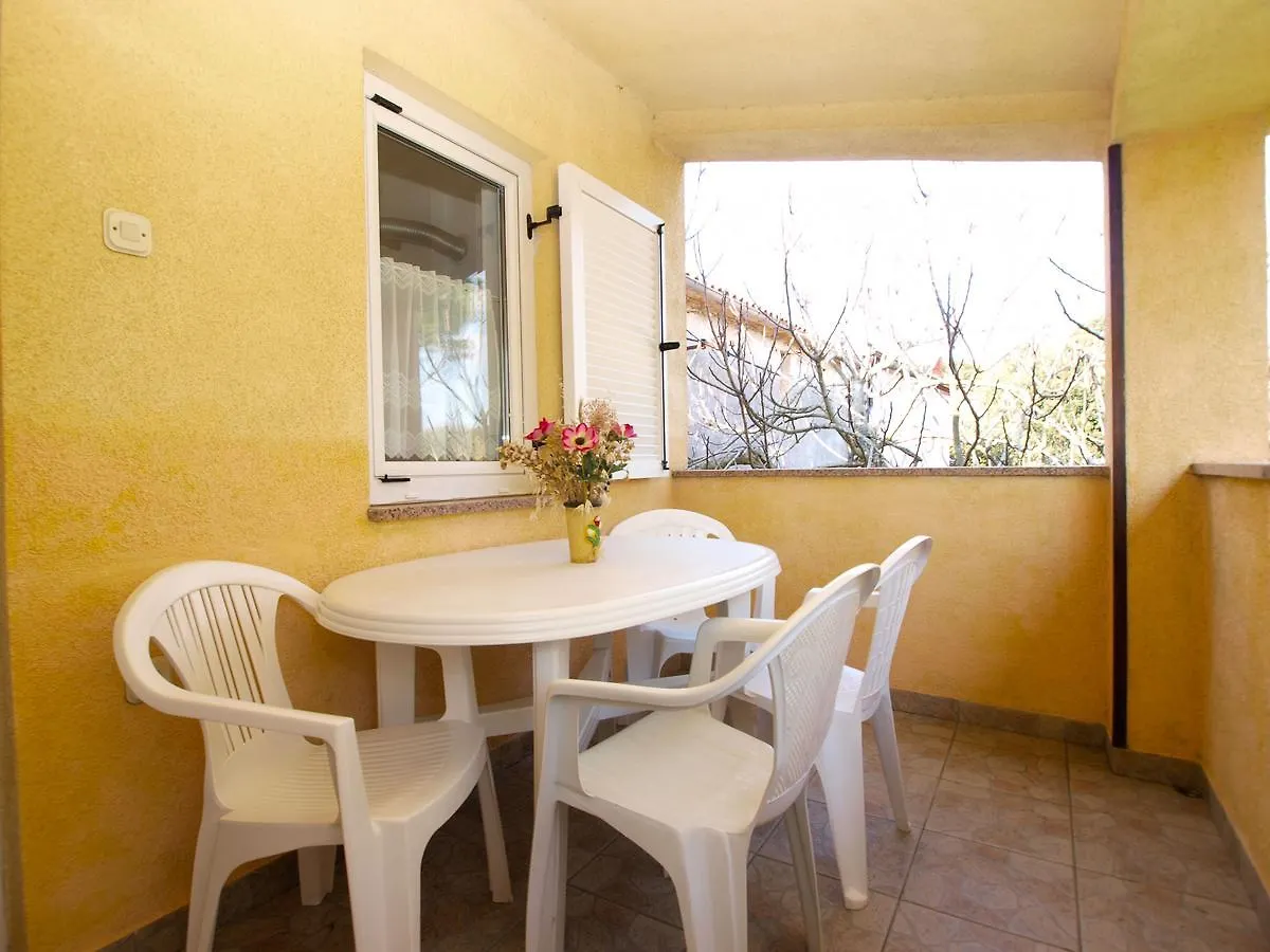 Apartment Ada 1546 Banjole Croatia